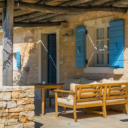 Holiday home Laeta *