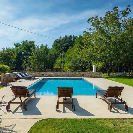 Laeta Holiday home Batlug